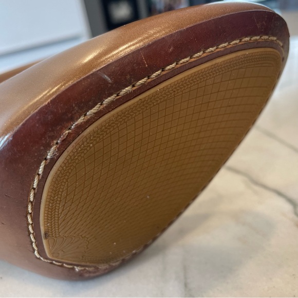 Elie Tahari Tan stiletto high heel shoes, genuine leather, size 39, grip soles - Picture 7 of 8